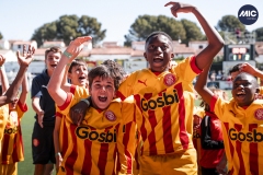U12A_FF_MANU_GIR_DMV-65