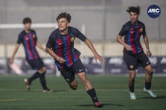 MIC23_U16_BAR_GAV_RG_01
